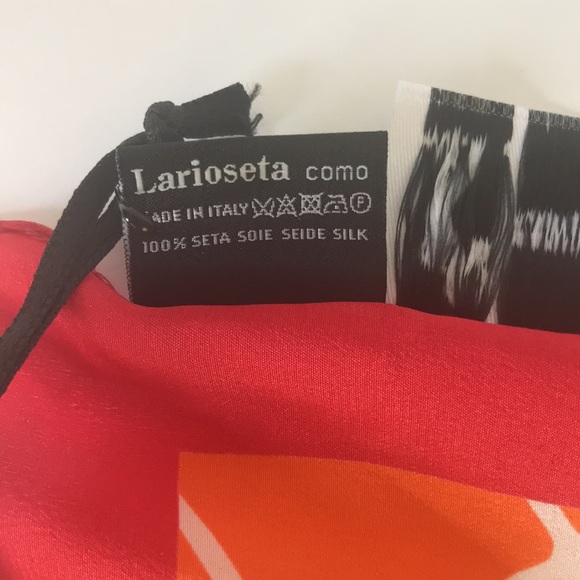 Moschino Boutique Made in Italy Silk Scarf Olive Oyl NWT - Picture 7 of 8